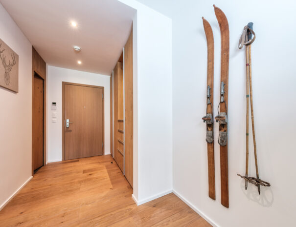 Baslerstrasse 5, 7260 Davos Dorf, Korridor Garderobe